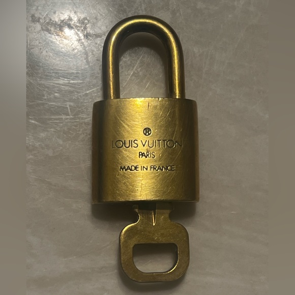 ***Authentic Louis Vuitton Lock and Key*** - Picture 3 of 5